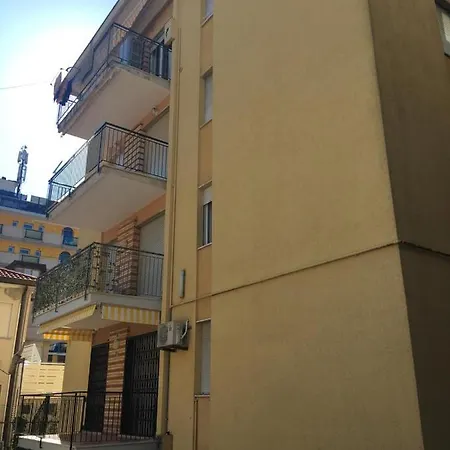 Apartment Dalmazia 10 *